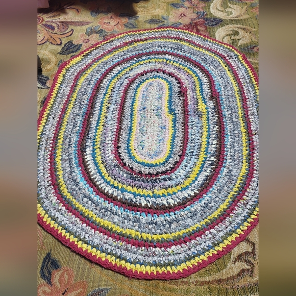Handmade Vintage Braided Rag Rug Red, Yellow, and Multi colors - Picture 7 of 8